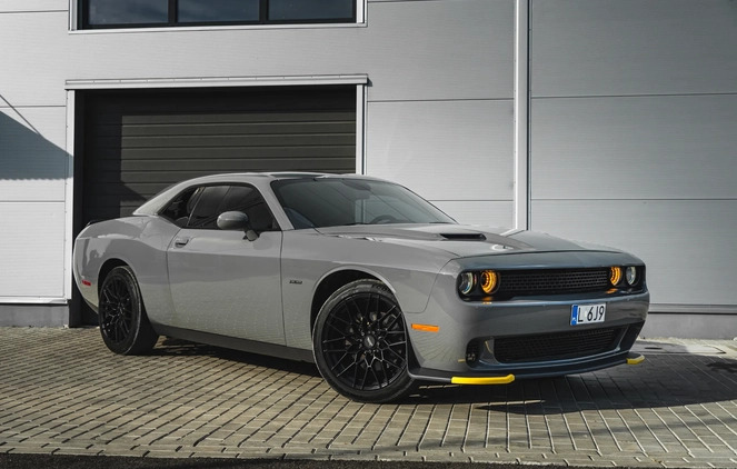 Dodge Challenger cena 126000 przebieg: 130000, rok produkcji 2018 z Chełm małe 781